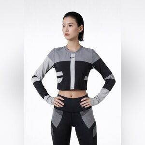 NIKE - Running Sport Top